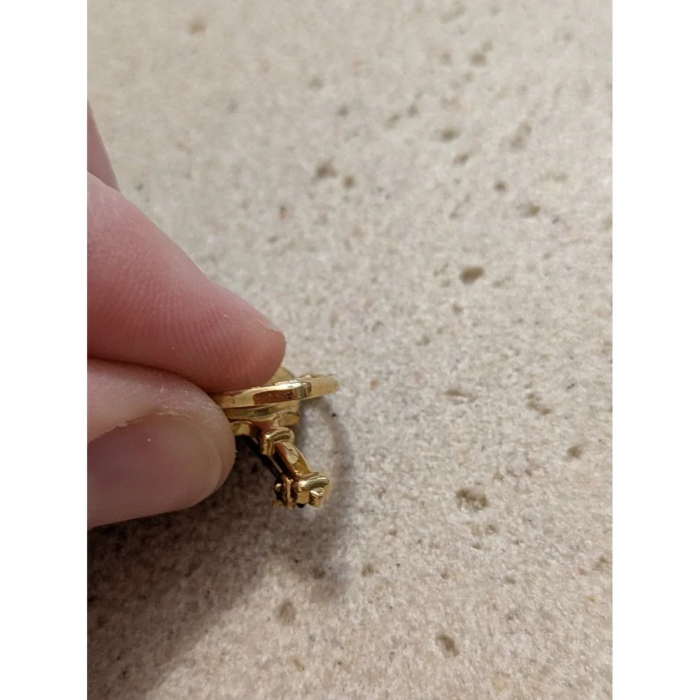 Vintage AVON Calling Doorknocker Brooch In Gold Tone With Movable Knocker Small
